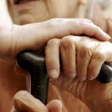 Ingrijire batrani, Italia